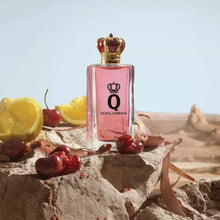 Load image into Gallery viewer, Q by Dolce &amp; Gabanna Eau de Parfum Spray
